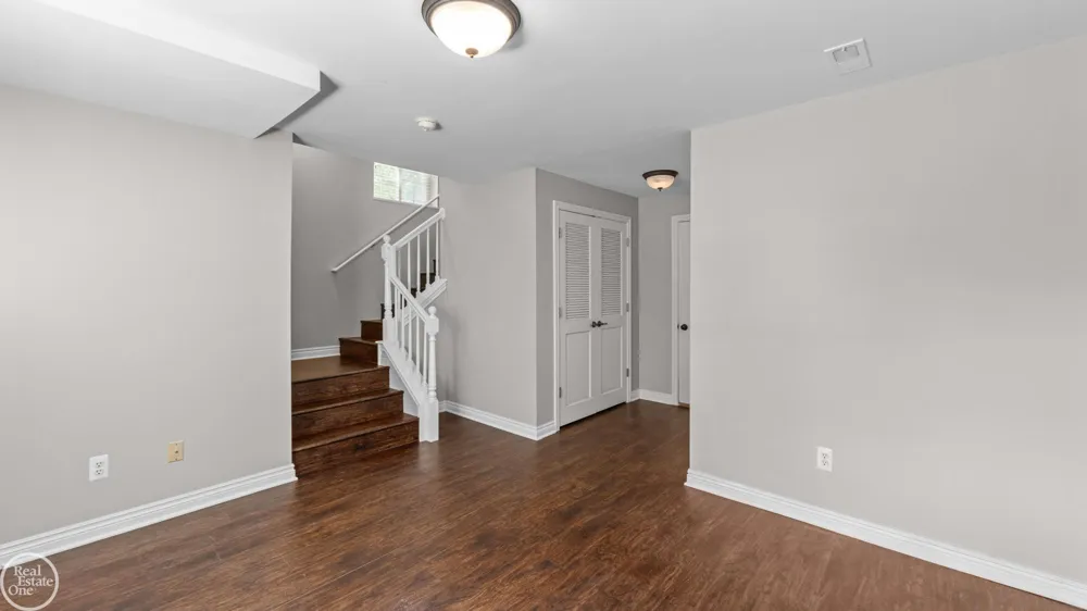 6013 Windemere Lane Shelby Charter Township, MI 48316