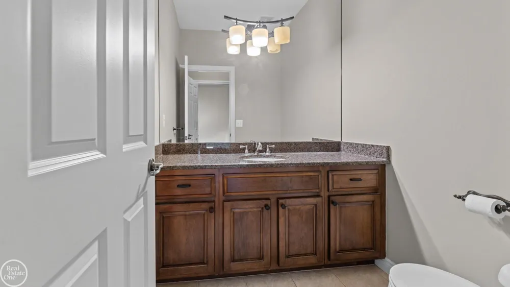 6013 Windemere Lane Shelby Charter Township, MI 48316