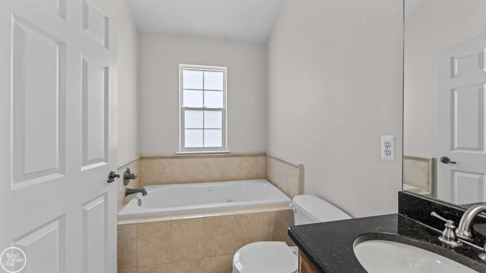 6013 Windemere Lane Shelby Charter Township, MI 48316