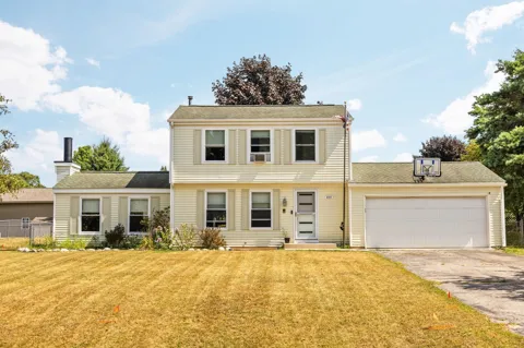 3137 Horseshoe Drive