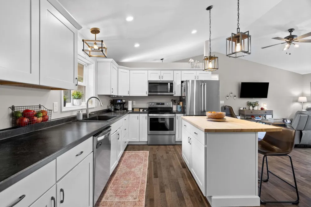 3250 Tamara Circle Green Lake Township, MI 49637