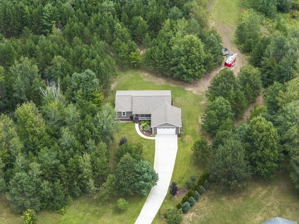 3250 Tamara Circle Green Lake Township, MI 49637