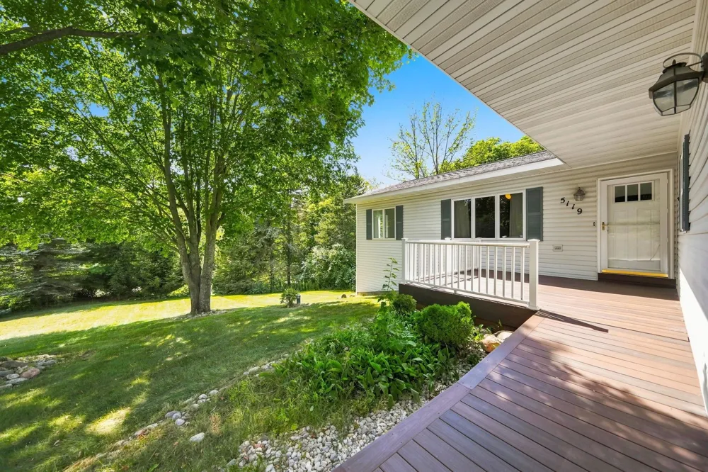 5119 Anna Drive Garfield Charter Township, MI 49684
