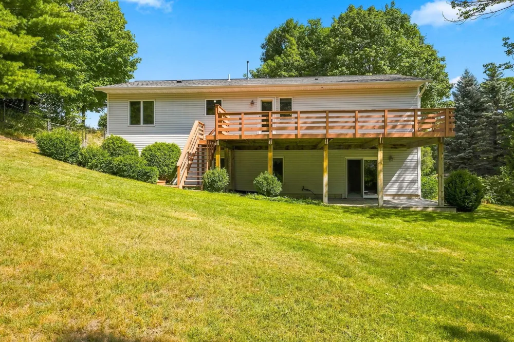 5119 Anna Drive Garfield Charter Township, MI 49684