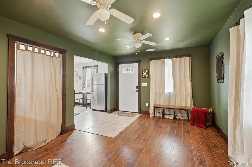 1233 Carman Burton City, MI 48529