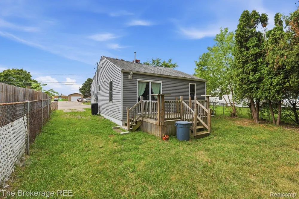 1233 Carman Burton City, MI 48529