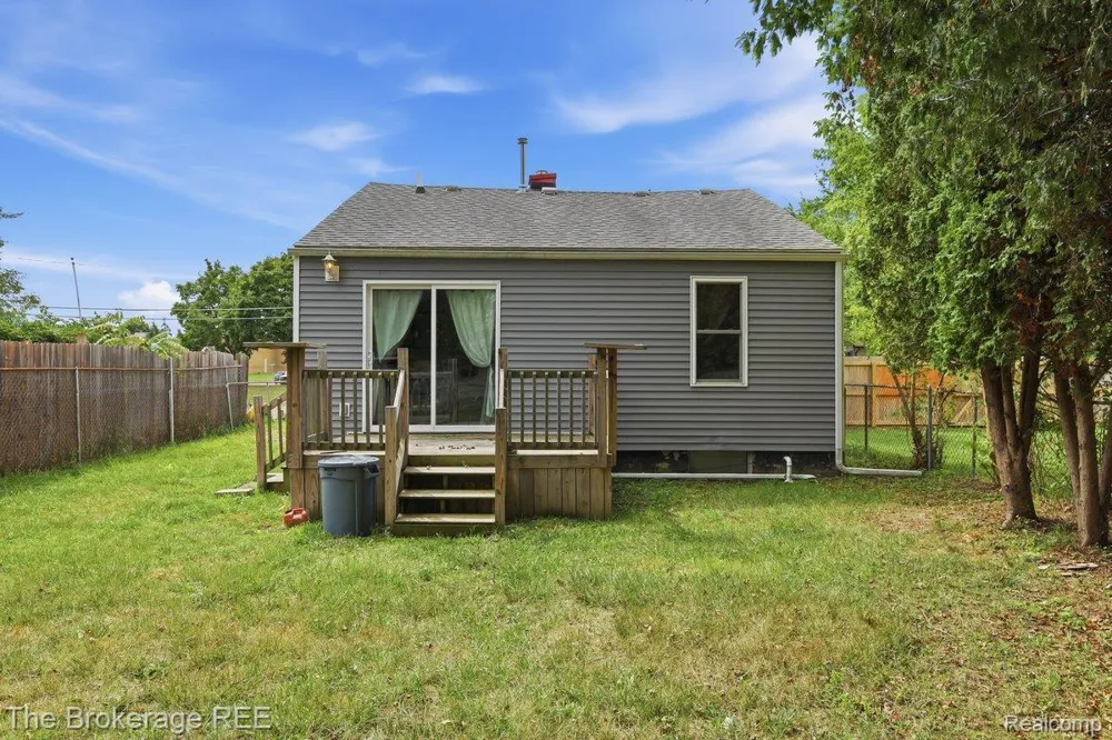 1233 Carman Burton City, MI 48529