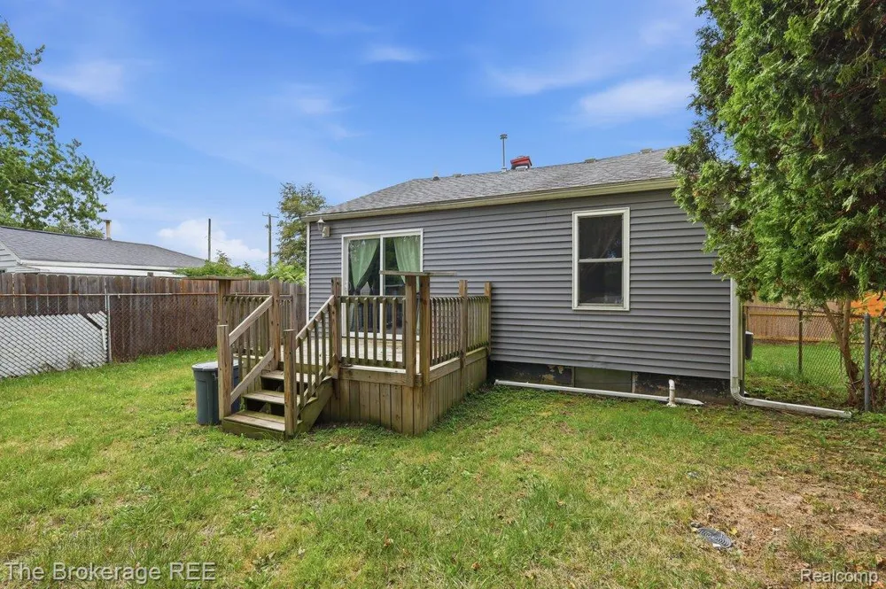 1233 Carman Burton City, MI 48529