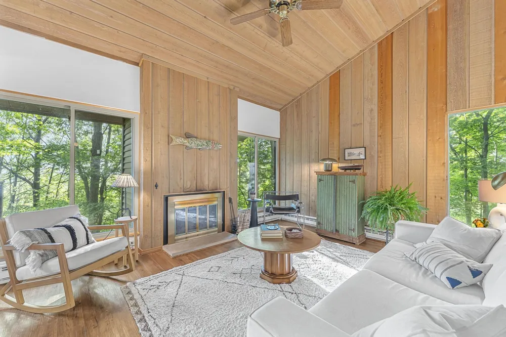 11292 S Cottonwood Drive Elmwood Charter Township, MI 49684