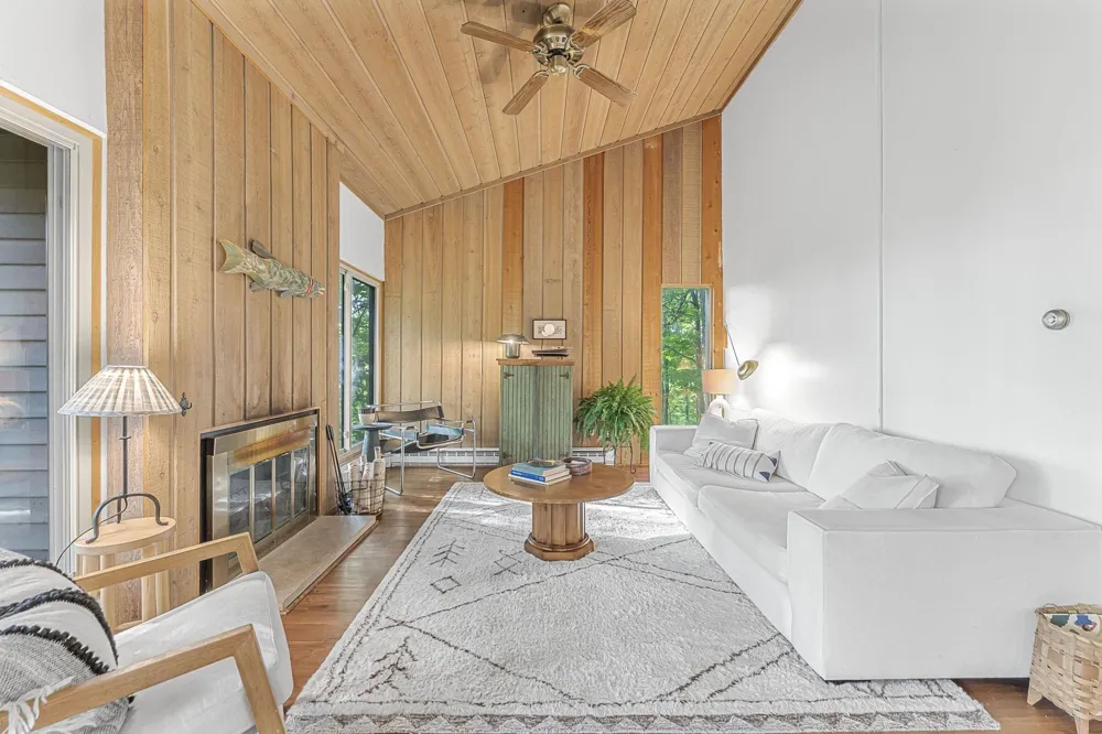 11292 S Cottonwood Drive Elmwood Charter Township, MI 49684