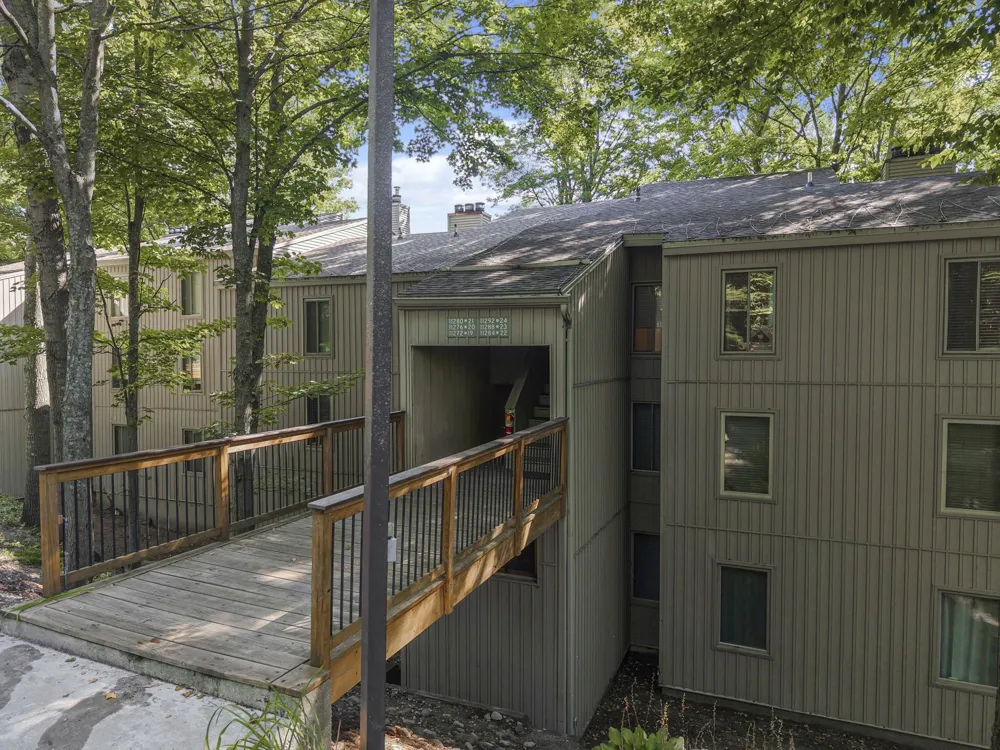 11292 S Cottonwood Drive Elmwood Charter Township, MI 49684