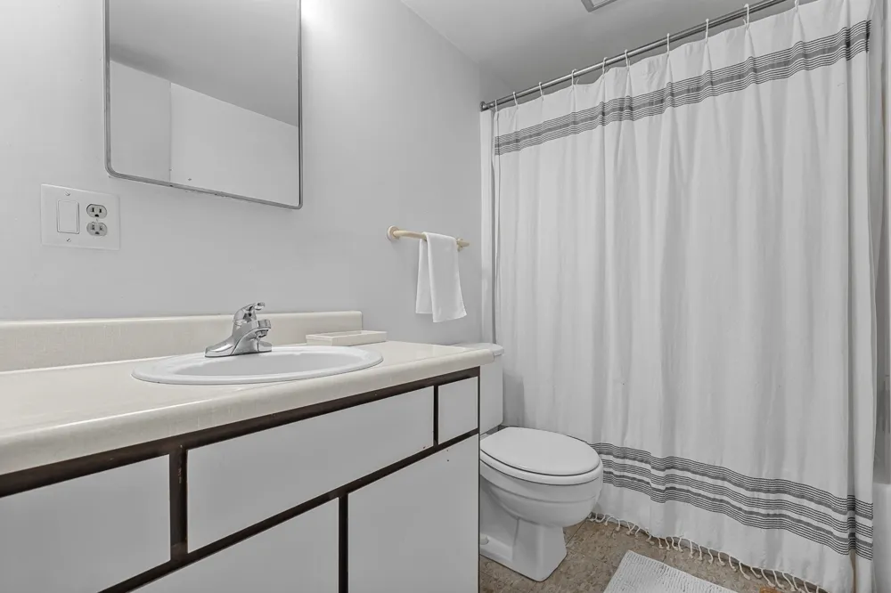 11292 S Cottonwood Drive Elmwood Charter Township, MI 49684