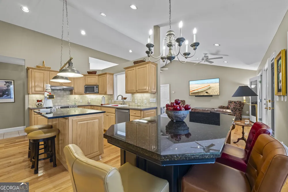 424 Capri PT Lavonia, GA 30553