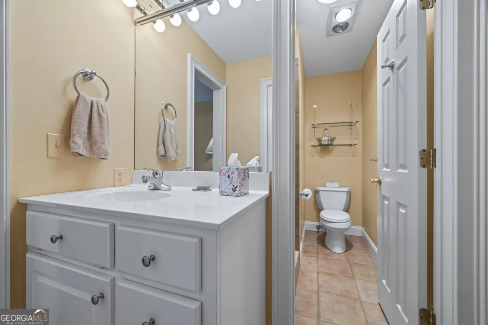 424 Capri PT Lavonia, GA 30553
