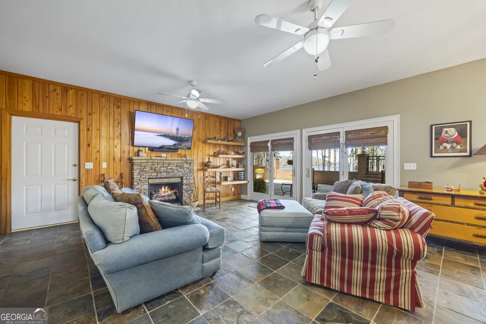 424 Capri PT Lavonia, GA 30553