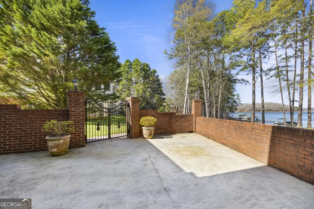 424 Capri PT Lavonia, GA 30553