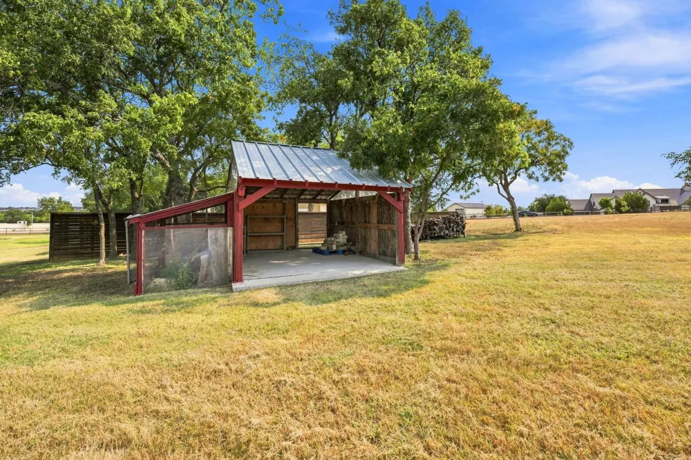 102 Valley View Drive E Leander, TX 78641