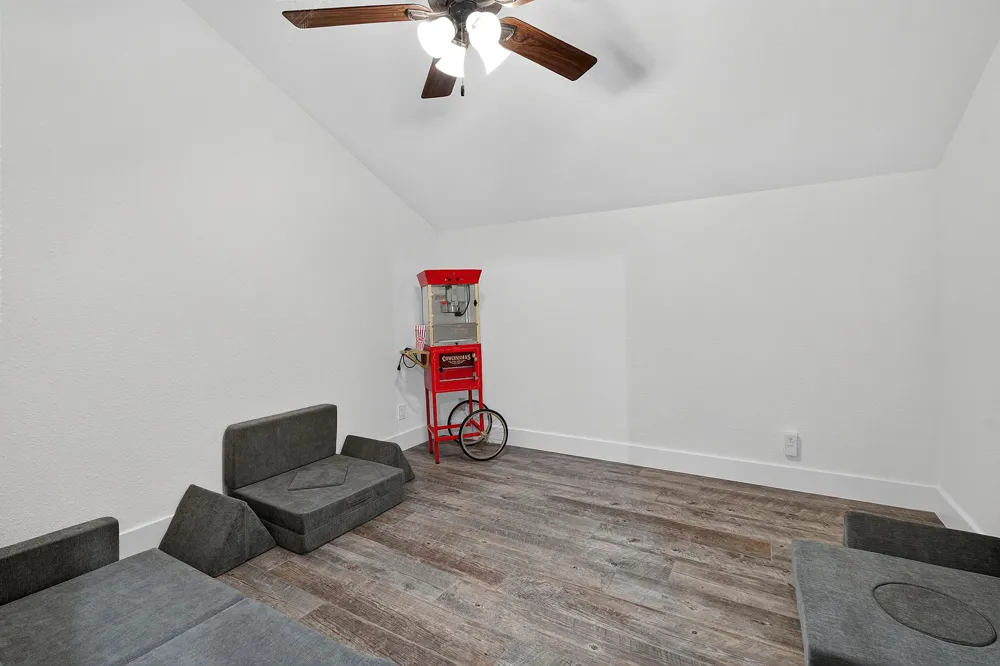 102 Valley View Drive E Leander, TX 78641
