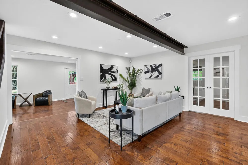 102 Valley View Drive E Leander, TX 78641
