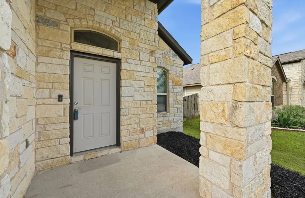 209 Noddy Road Buda, TX 78610