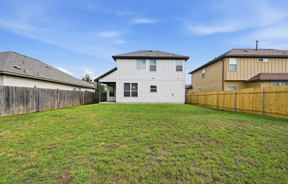 209 Noddy Road Buda, TX 78610