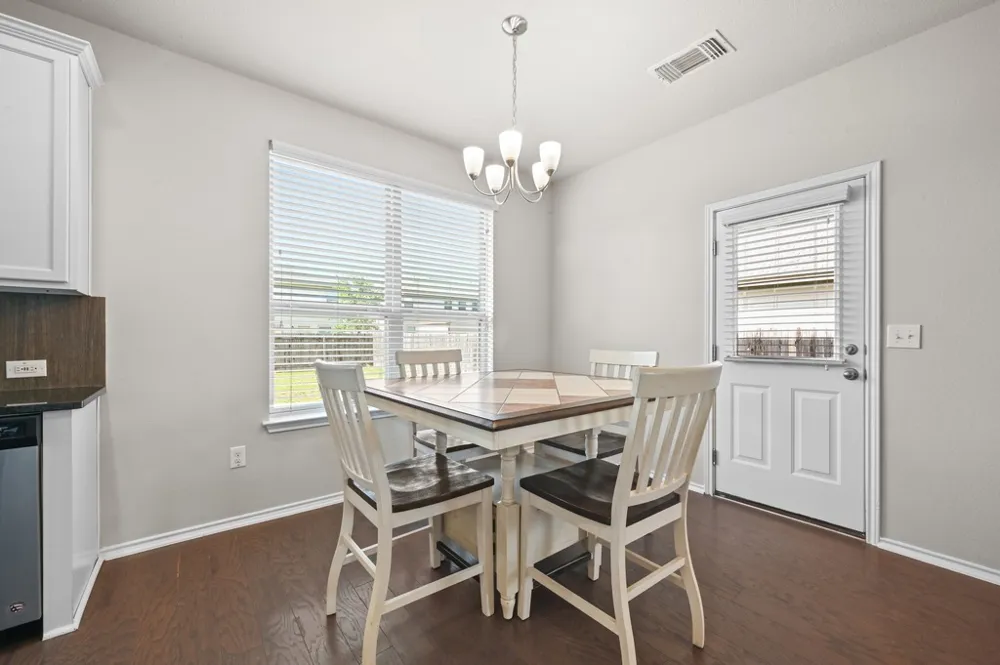209 Noddy Road Buda, TX 78610