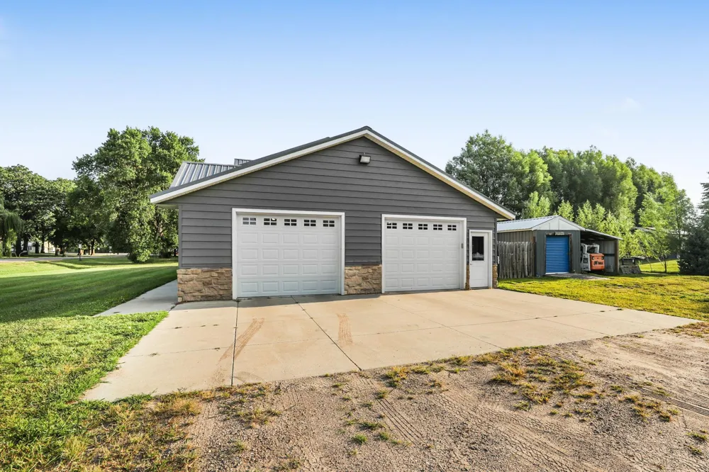 31634 CSAH 2 Litchfield, MN 55355