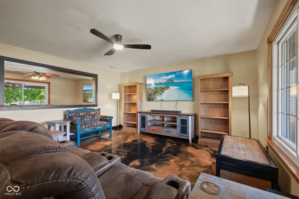715 Shoreline Court Franklin, IN 46131