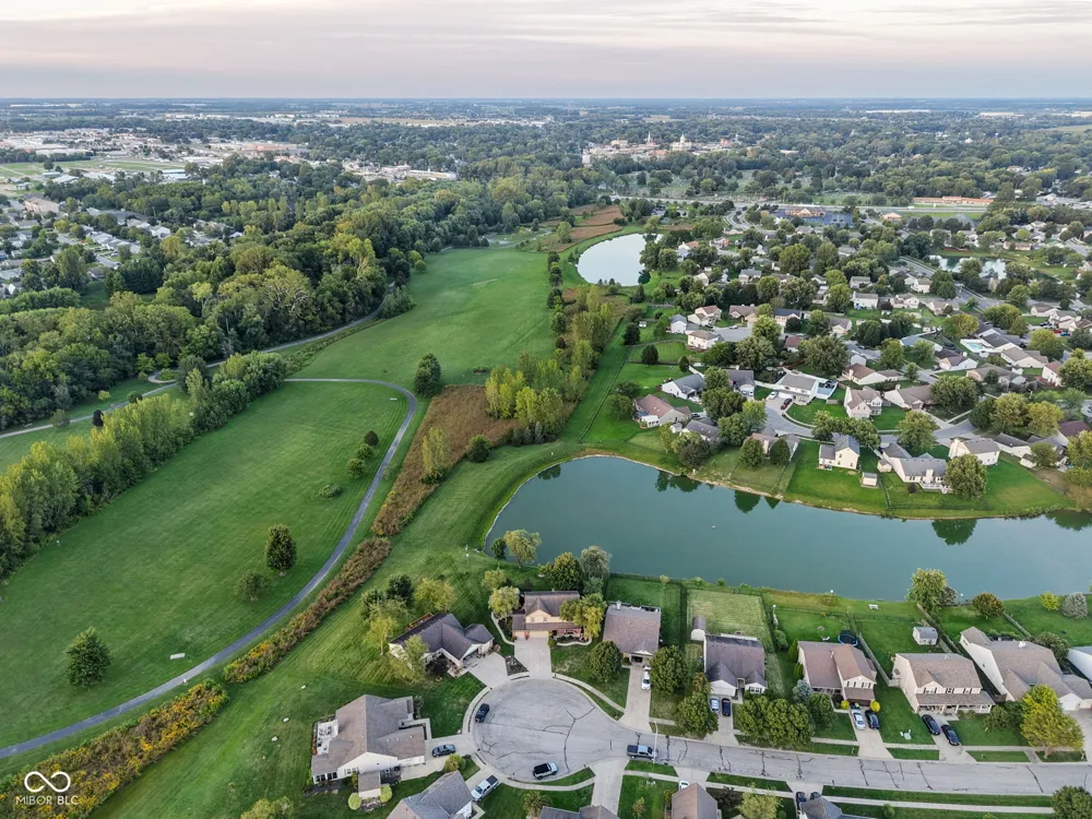 715 Shoreline Court Franklin, IN 46131