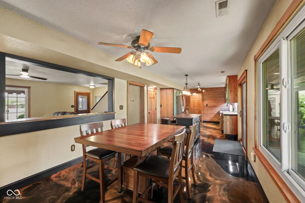 715 Shoreline Court Franklin, IN 46131