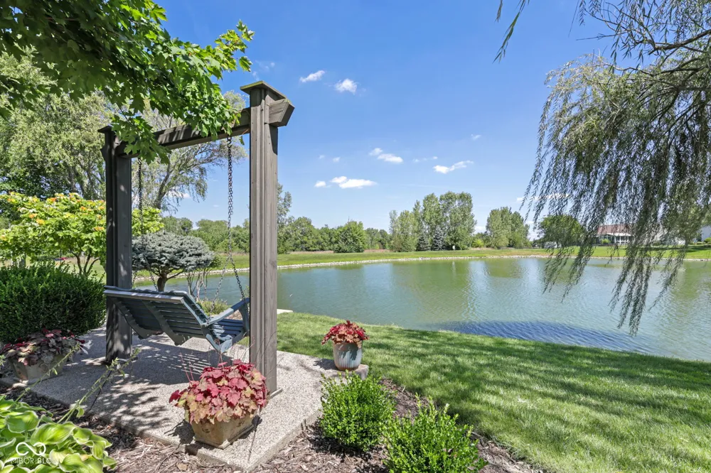 715 Shoreline Court Franklin, IN 46131