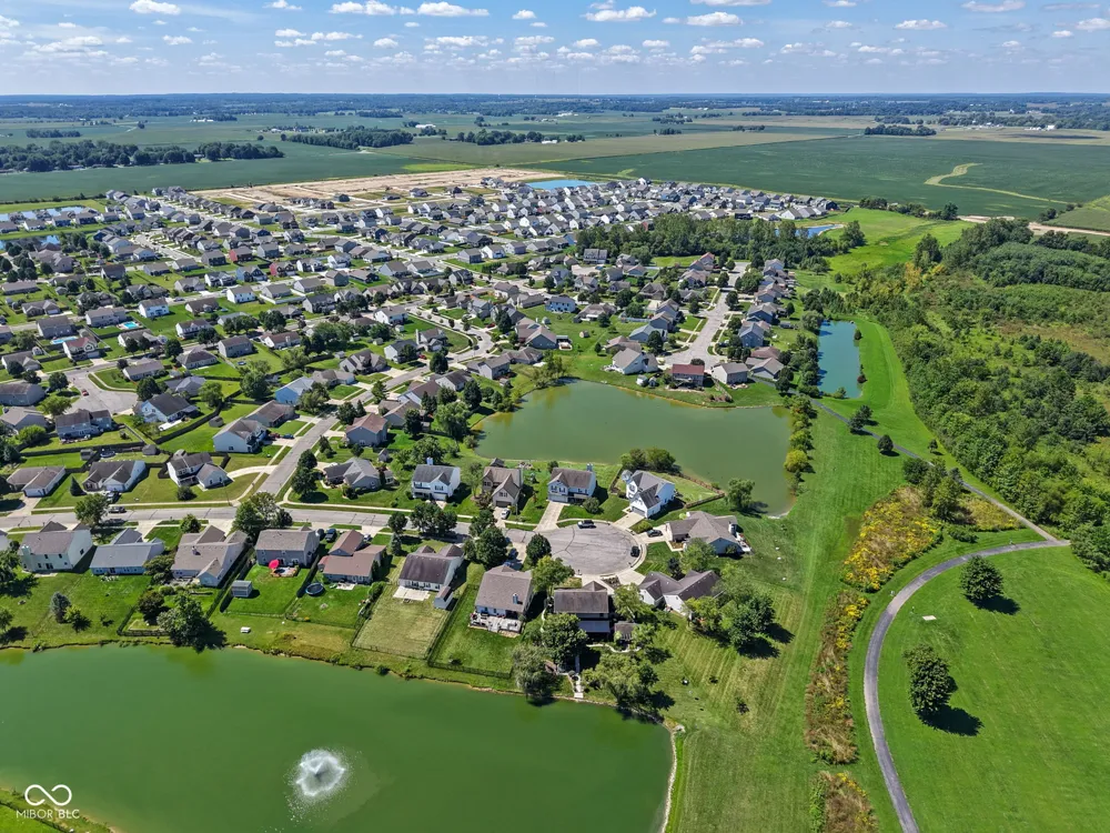 715 Shoreline Court Franklin, IN 46131