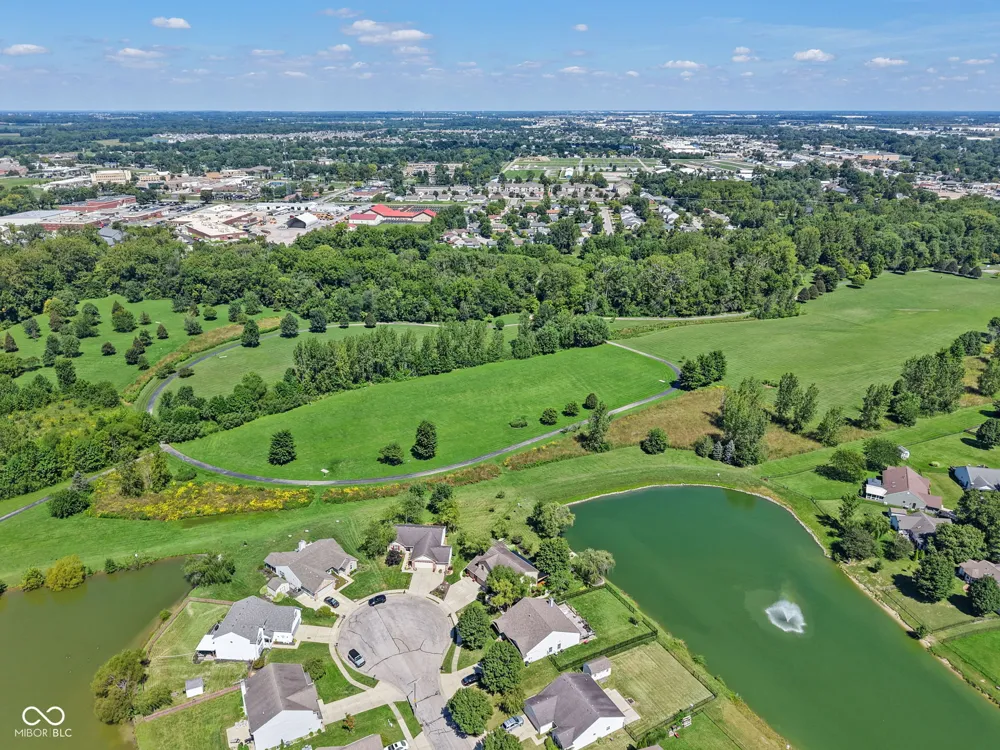 715 Shoreline Court Franklin, IN 46131