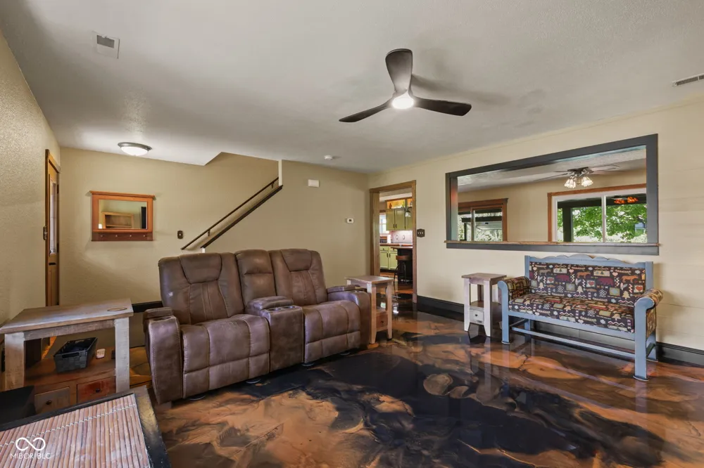 715 Shoreline Court Franklin, IN 46131