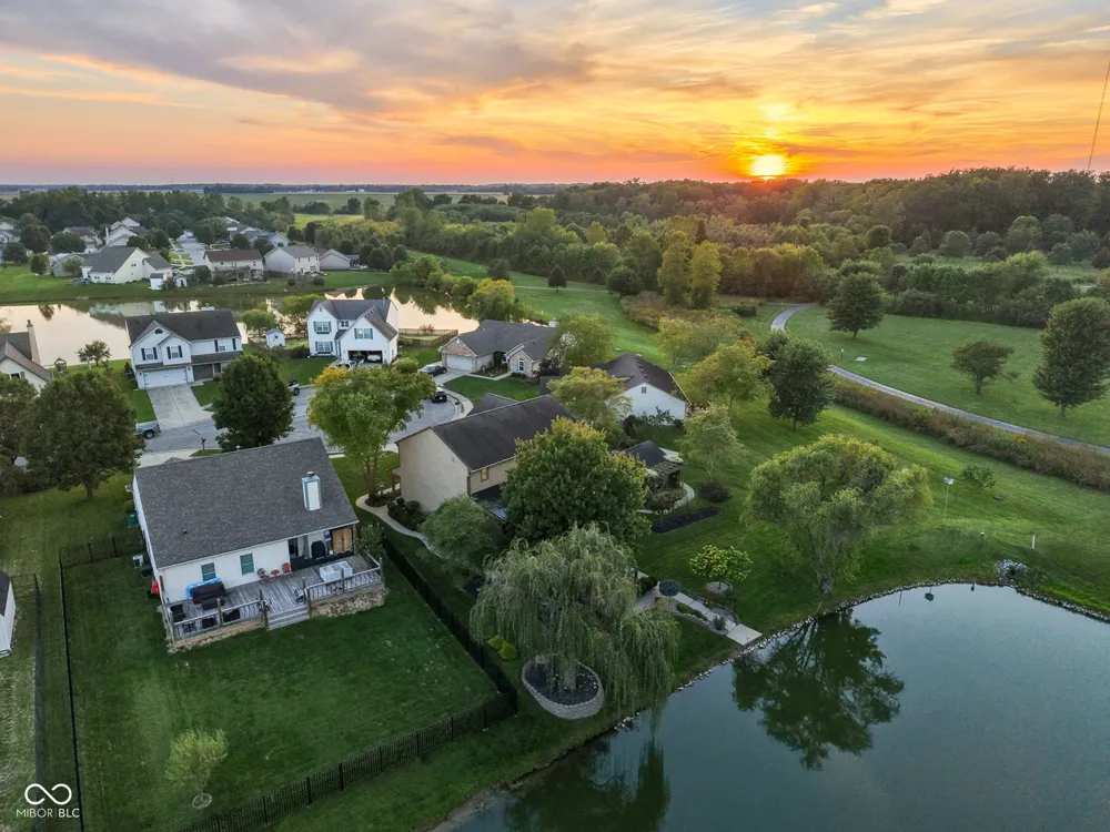 715 Shoreline Court Franklin, IN 46131