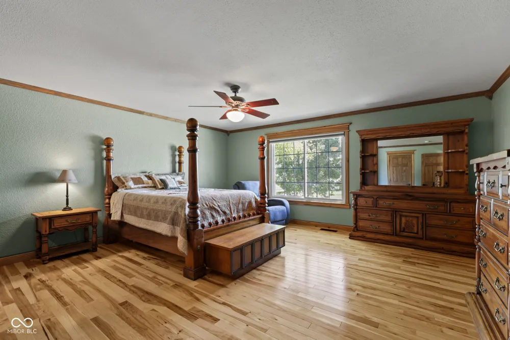 715 Shoreline Court Franklin, IN 46131