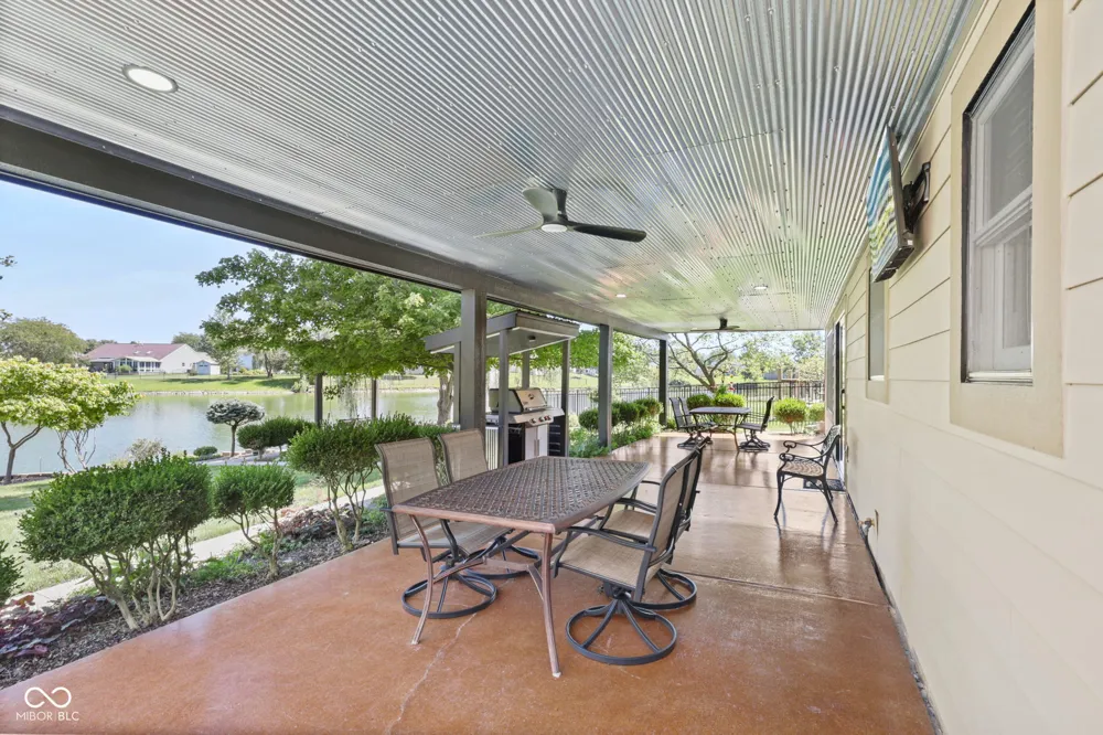 715 Shoreline Court Franklin, IN 46131