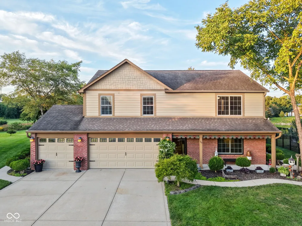 715 Shoreline Court Franklin, IN 46131