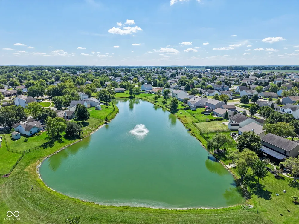 715 Shoreline Court Franklin, IN 46131