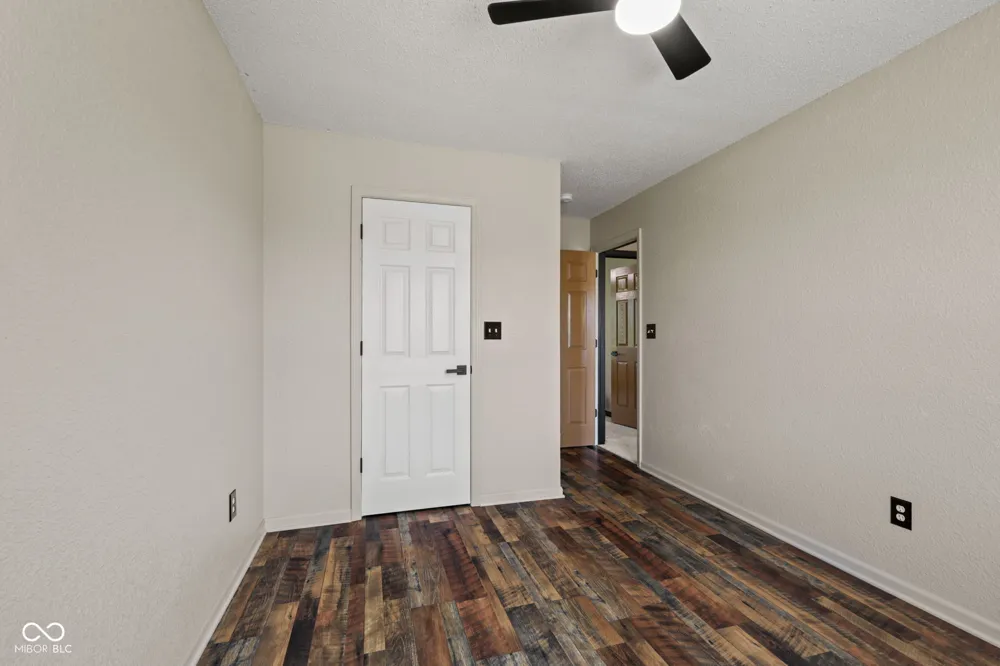 715 Shoreline Court Franklin, IN 46131