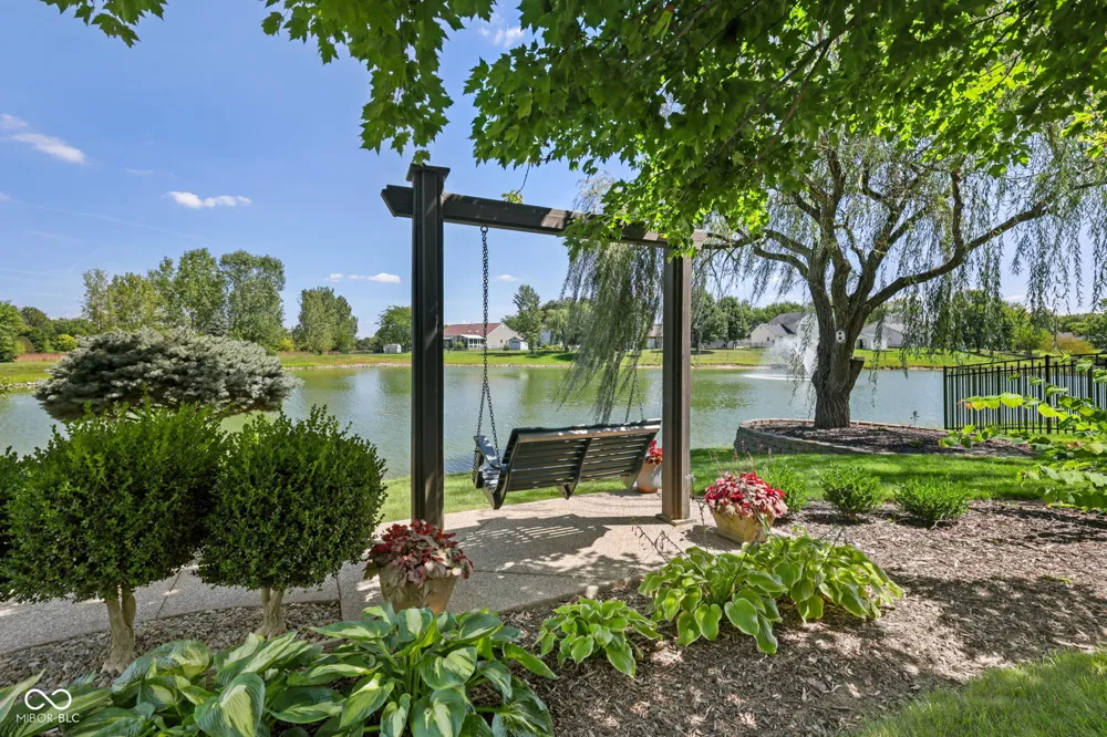 715 Shoreline Court Franklin, IN 46131