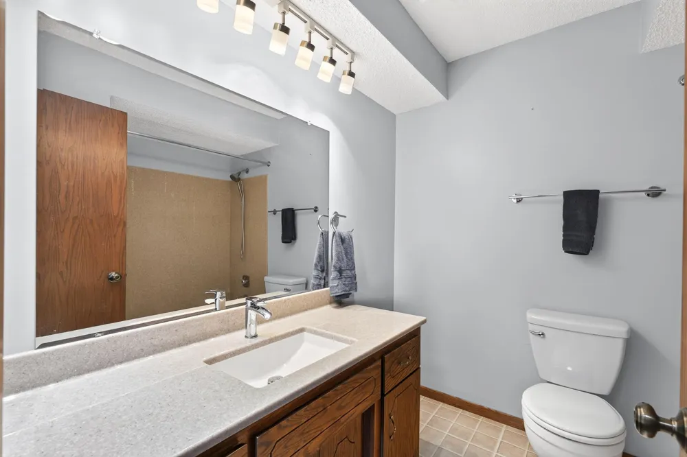 12912 18th Avenue S Burnsville, MN 55337