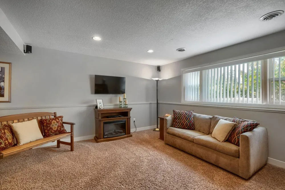 4055 151st Street W Rosemount, MN 55068