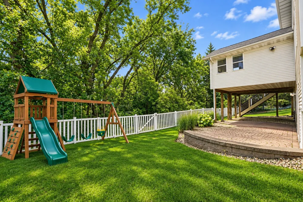 13345 54th Avenue Plymouth, MN 55442