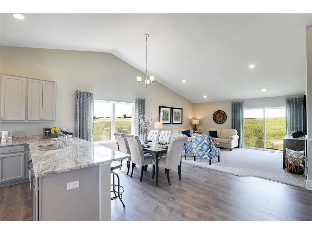 9820 Upper 89th Street S Cottage Grove, MN 55016