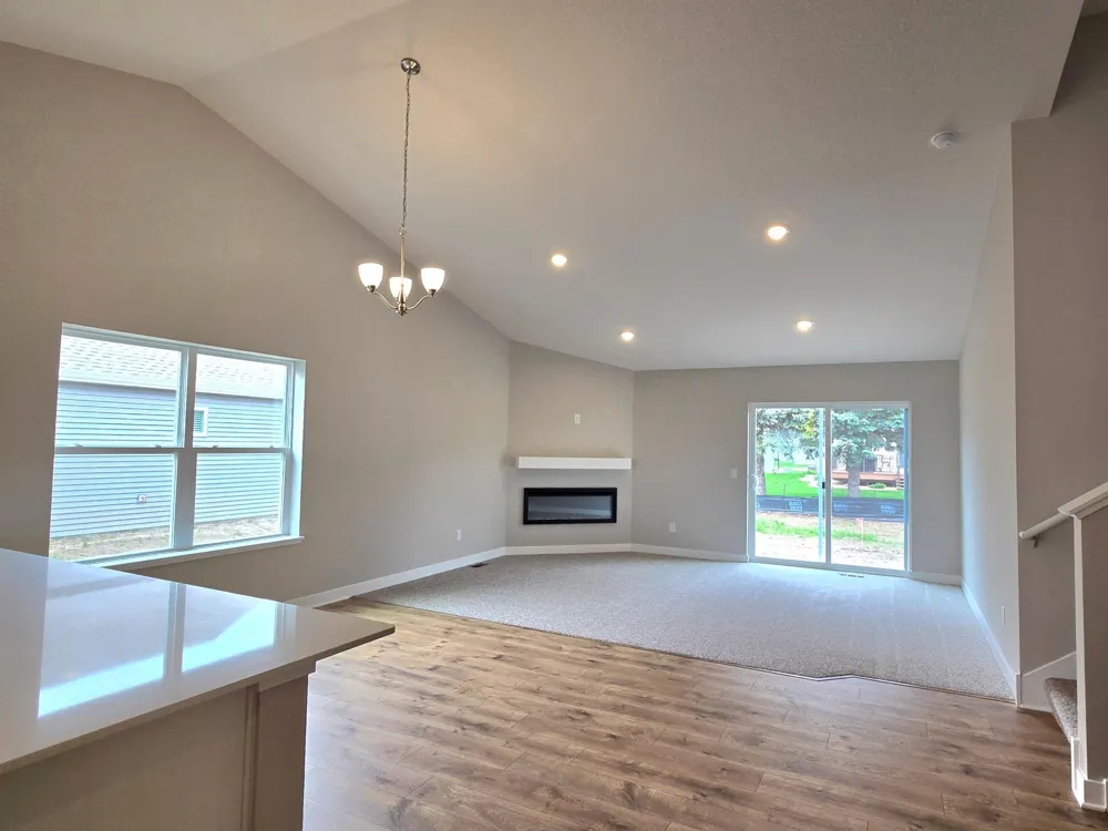 9820 Upper 89th Street S Cottage Grove, MN 55016
