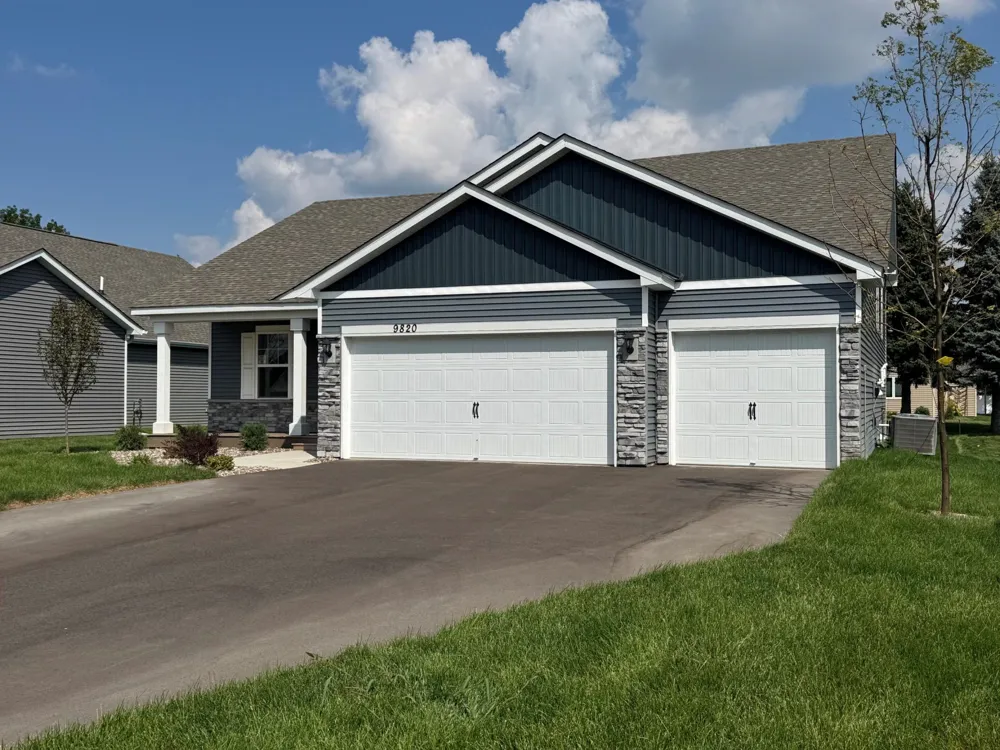 9820 Upper 89th Street S Cottage Grove, MN 55016