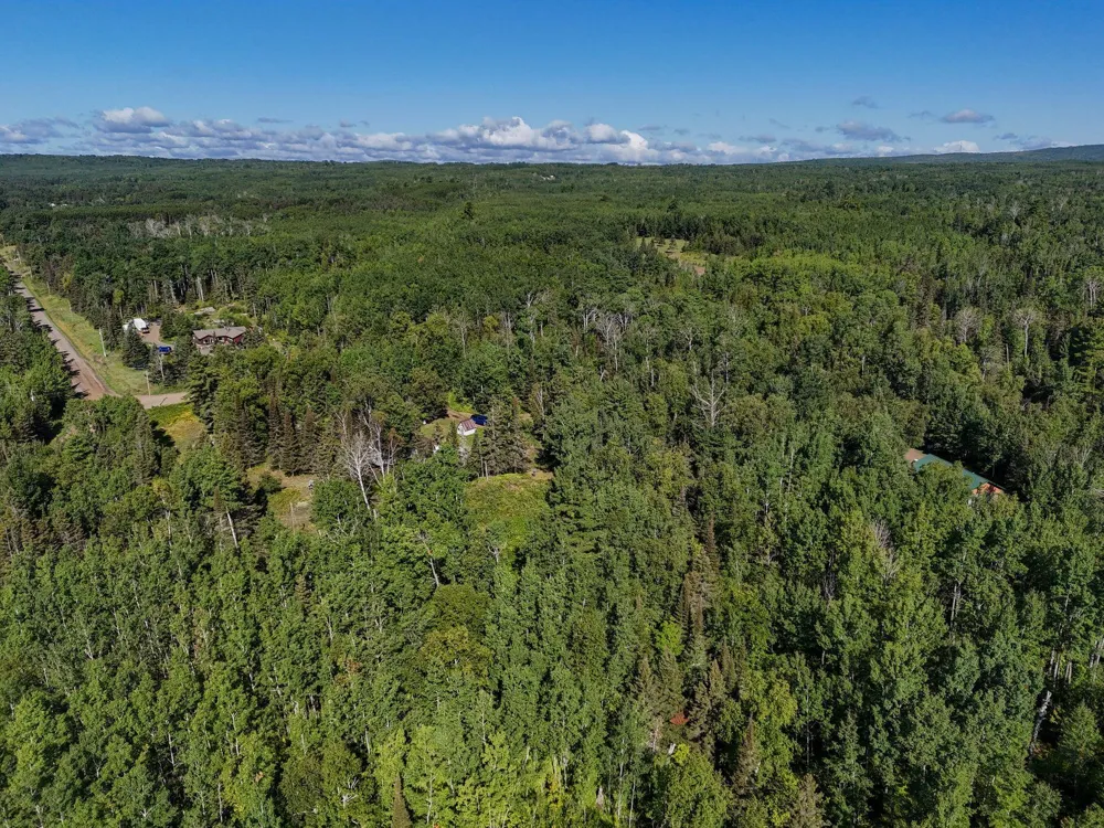 XXX Casper's Hill Road Grand Marais, MN 55604