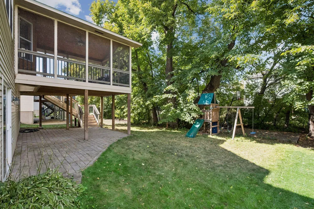 17586 91st Avenue Maple Grove, MN 55311