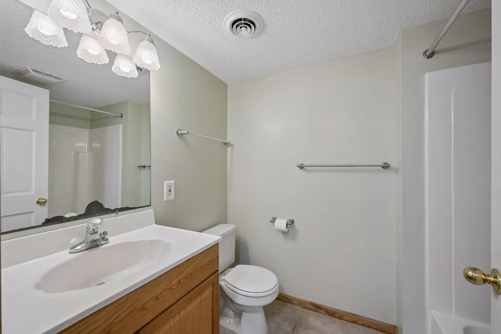 17586 91st Avenue Maple Grove, MN 55311